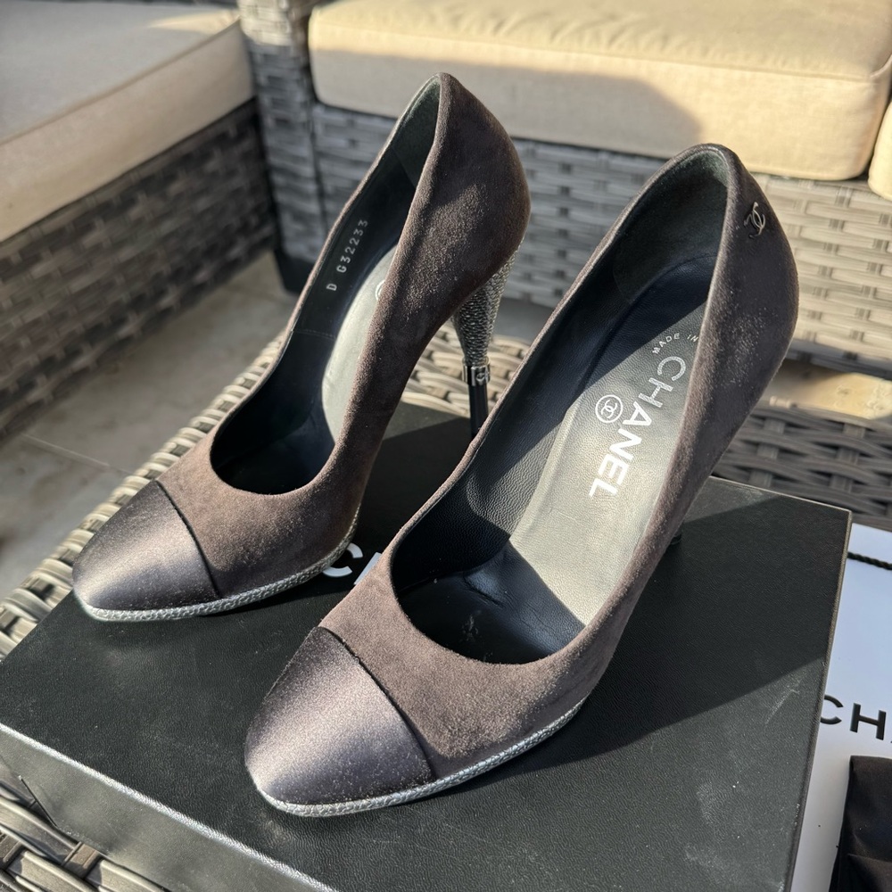 Chanel Collection Cap Toe Suede Metal Logo Heels Pumps